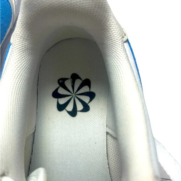 NIKE AIR NEW WITHOUT BOX SIZE 3.5Y - Picture 9 of 11